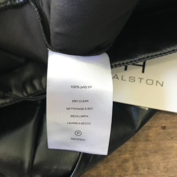 Halston Faux Leather Pleated Pants Medium Trouser Shiny Quiet Academia Baggy - Picture 10 of 10